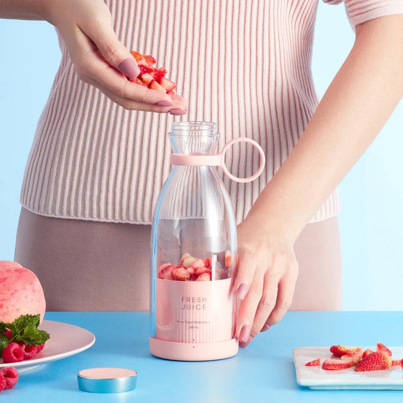 Mini Portable Juicer – USB Rechargeable Personal Blender for Smoothies & Shakes (With Premium Box Packing)