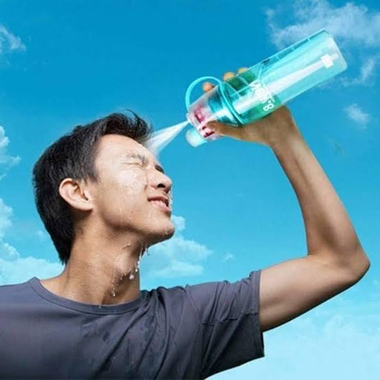 2-in-1 Spray Water Bottle – Hydrate & Cool Off Anywhere!